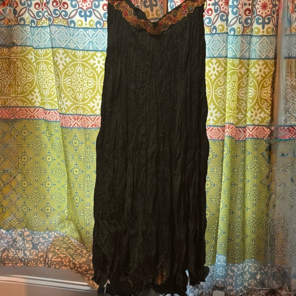 Embellished Green Midi Skirt with side zipper - Picture 3 of 8